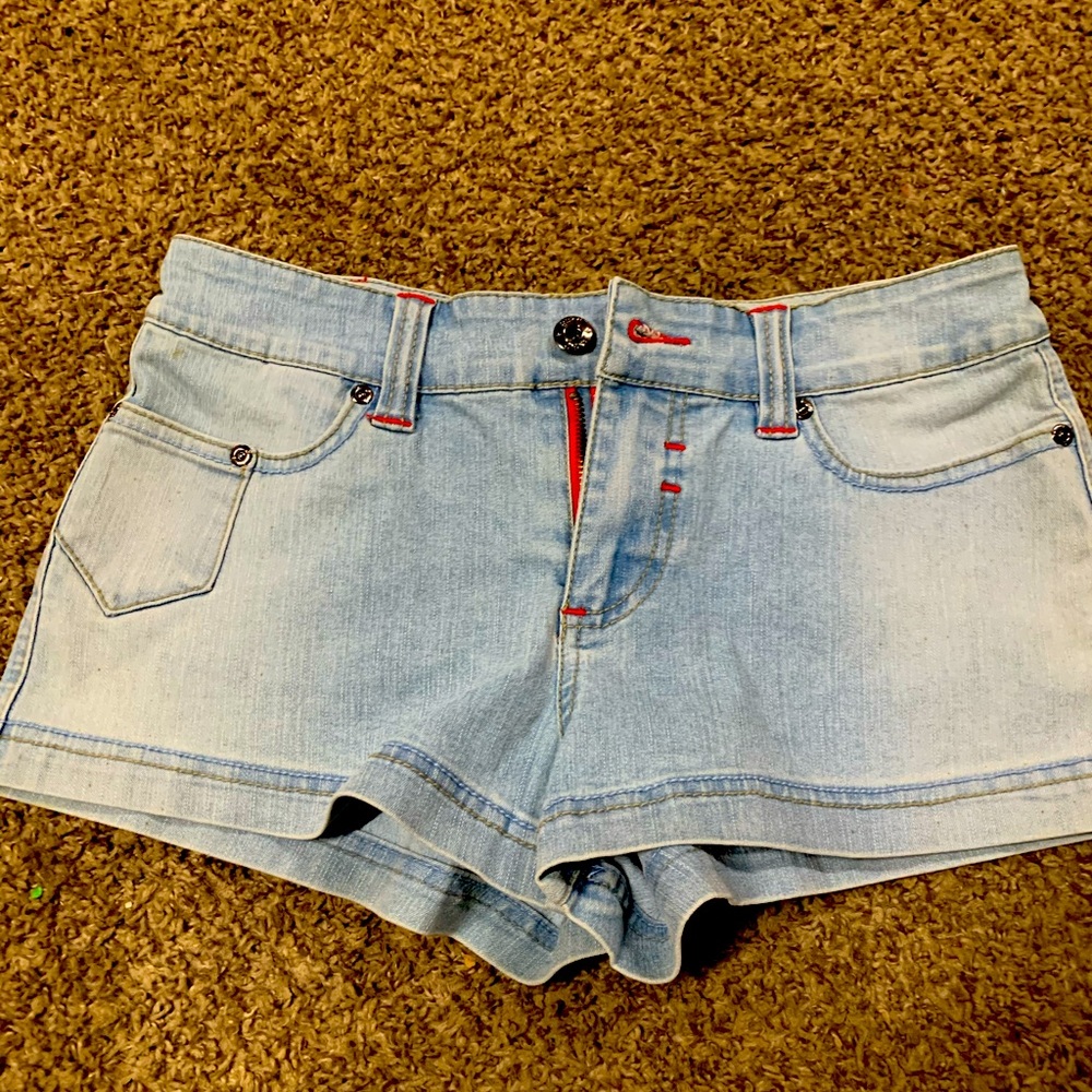 eckored shorts
